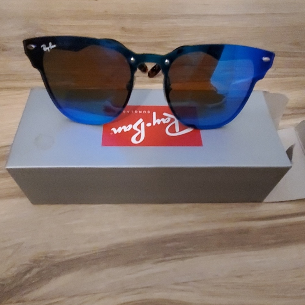 SOLD....SOLD...Ray bans